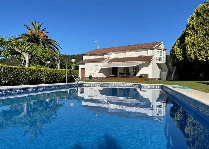 Tranquilidad Con Piscina En Casa Nantes En Σπίτι διακοπών